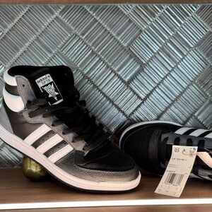 Adidas Top Ten Gray and White suede and leather High-Tops